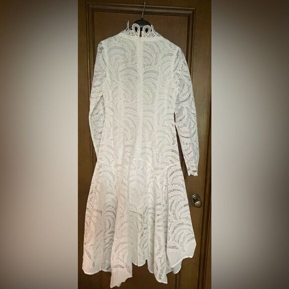 Elliatt Cream A-Line Scoop Neck Long Sleeve Dress - Picture 2 of 6